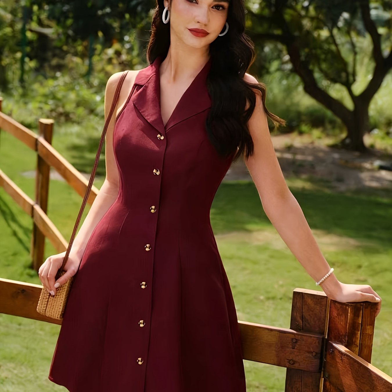 Robe soleil élégante à col V et boutons pour femme