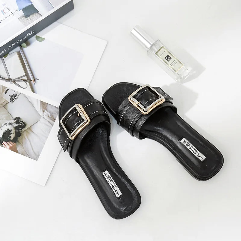 Chaussons plats femme en cuir à bout carré